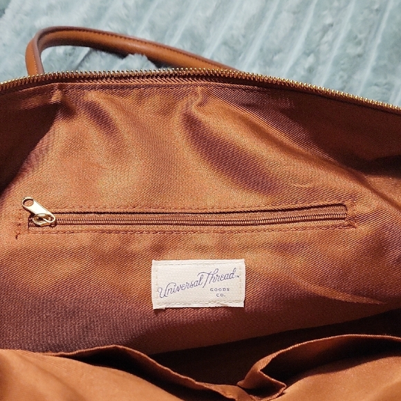 Universal Thread Tan Leather Tote - Picture 3 of 5